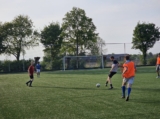 Training lagere seniorenteams S.K.N.W.K. van donderdag 1 mei 2025 (11/87)